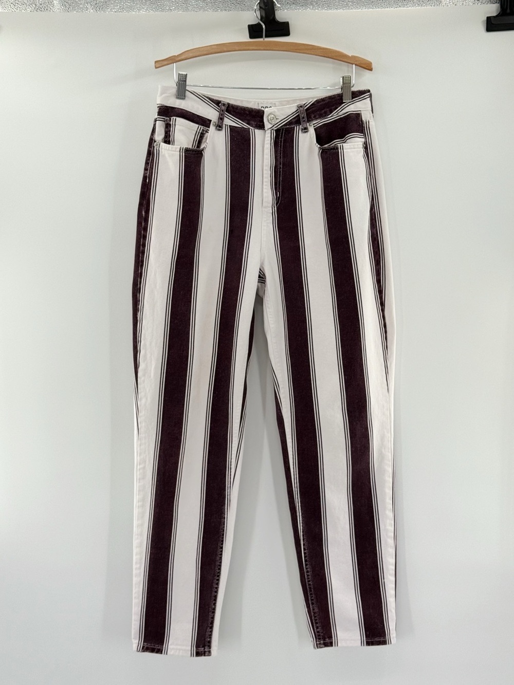 BDG Urban Outfitters Mom Jeans W30 White Black Vertical Retro Stripe 100% Cotton